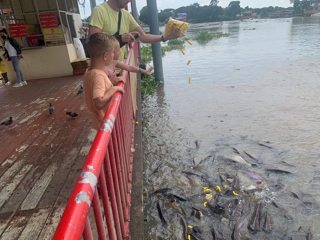 Ayutthaya med barn