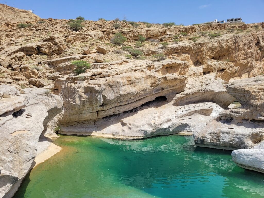 Wadi Bani Khalid med barn